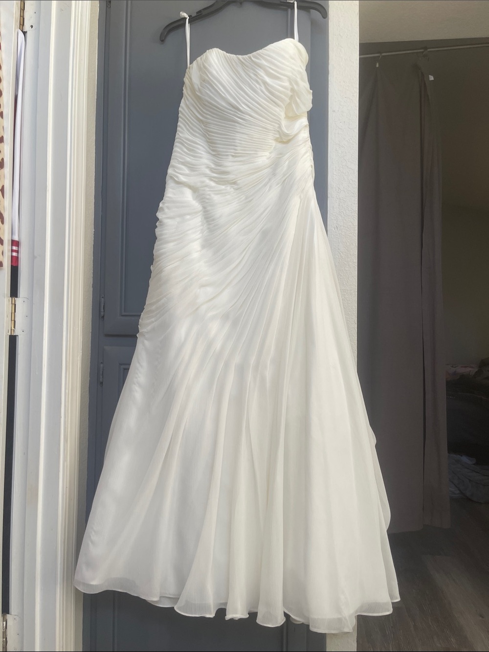 David's Bridal Ivory Strapless Ruched A-Line Wedding Gown